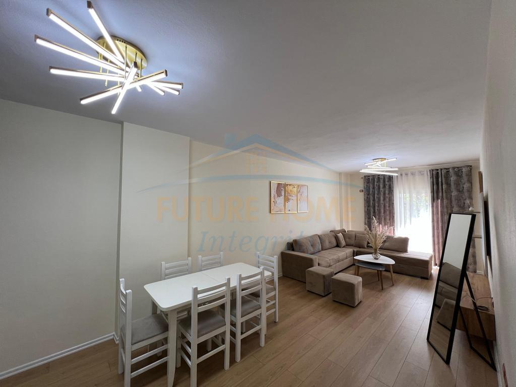 In vendita, Appartamento 2+1, Yzberisht, Tirana.