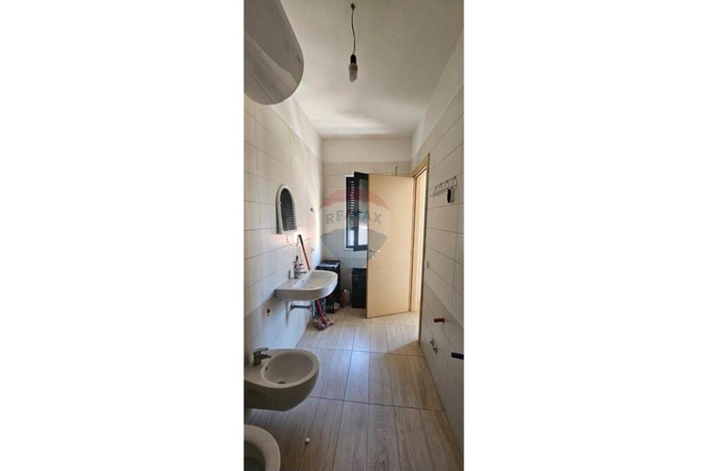 Apartment/office 3+1 for rent at Green City