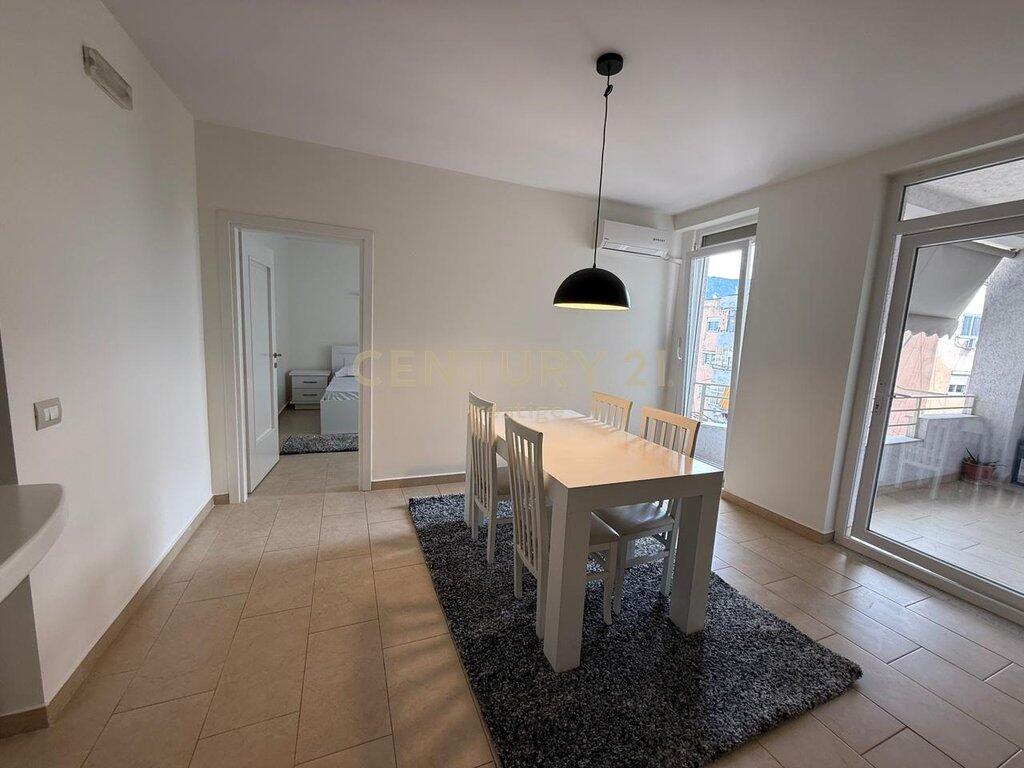 APARTAMENT 2+1 ME QIRA PRANE LION PARK, TIRANE!
