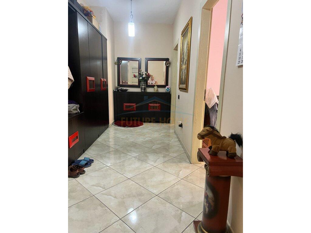 In vendita, Appartamento 2+1+2, Xhamlliku, Tirana.