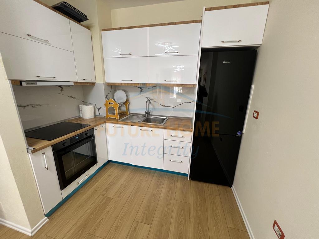 In vendita, Appartamento 2+1, Yzberisht, Tirana.