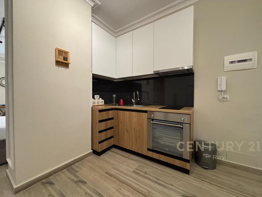 WE RENT A STUDIO AT THE FIRST STATION, BEACH!