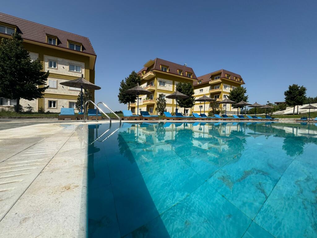 super apartament me qira tek Lake Land Residence