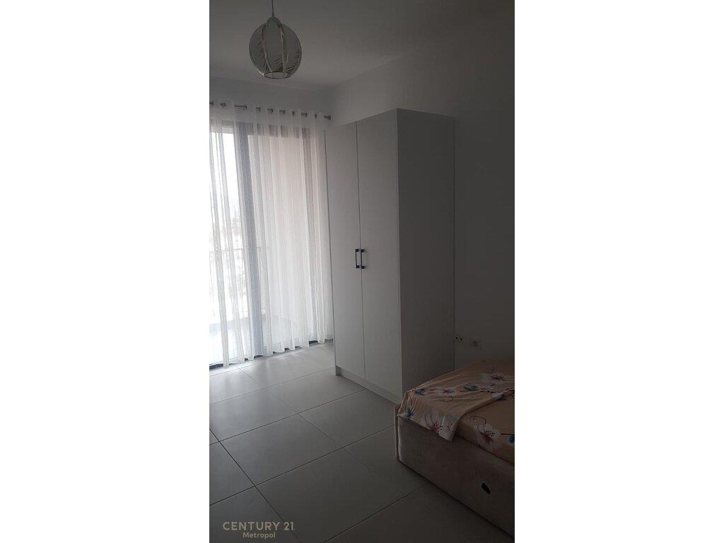 JAPIM ME QIRA APARTAMENT 2+1+2+ POST PARKIMI, TEK ASL (SPITALET)
