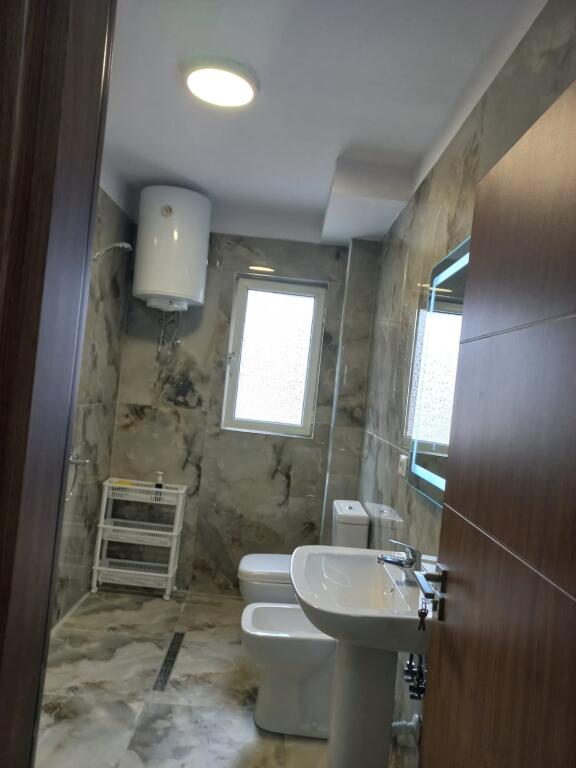 Apartament për qera 1+1 - Rruga Elbasanit