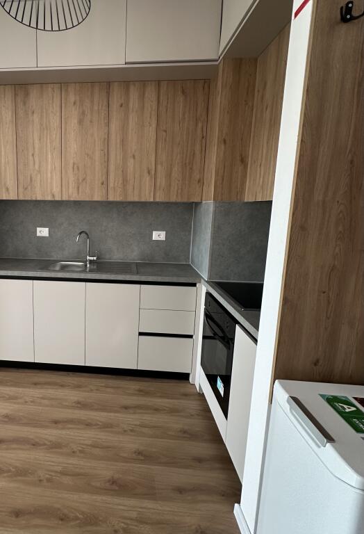 AFFITTASI 1+1+Balcone Mangalem, Ali Dem
