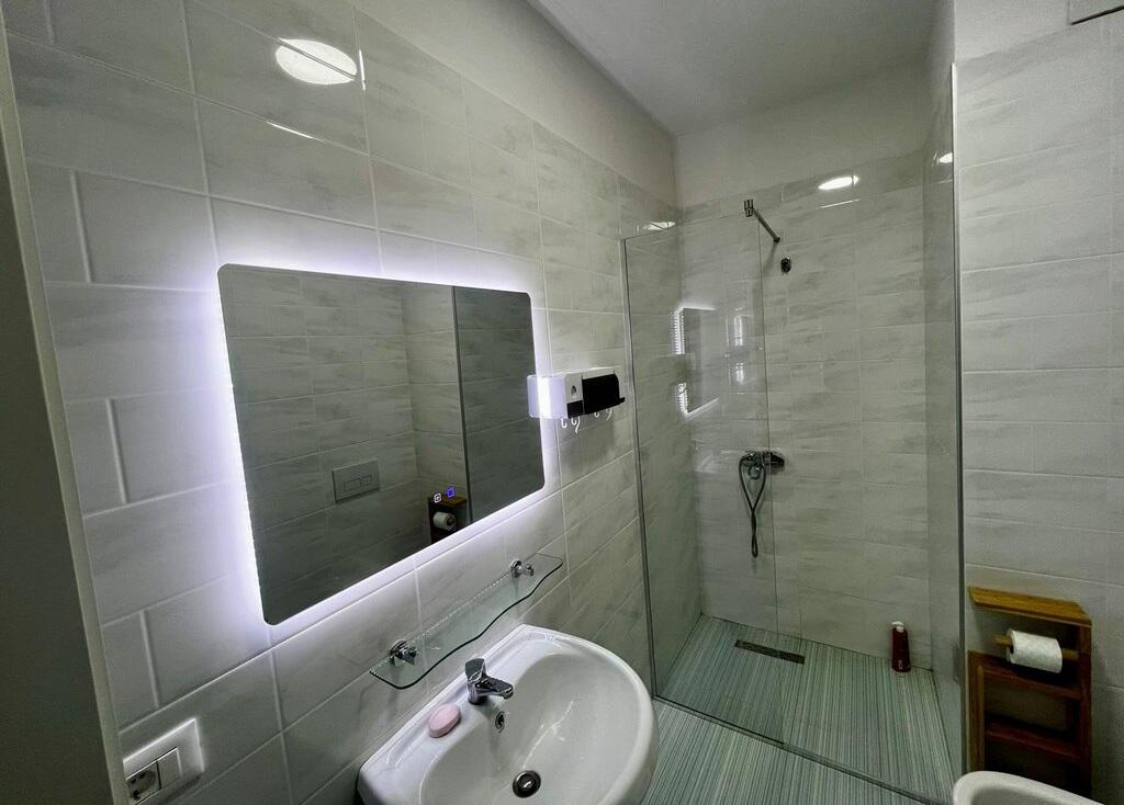Bulevardi i Ri, Apartment 2+1+2 for Rent.