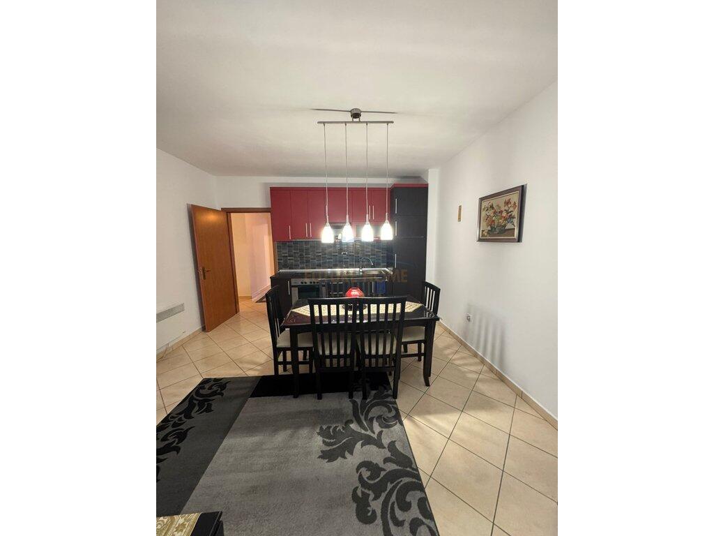 Qera, Apartament 2+1, Fresk