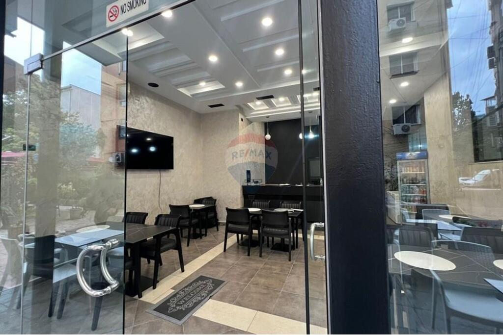 Locale in affitto in Via delle Barricate