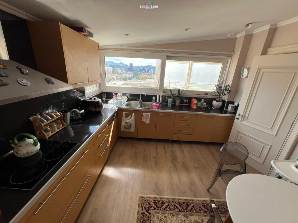 Penthouse Ne Shitje 3+1+2 Ne Qender (ID B130103) Tirane.