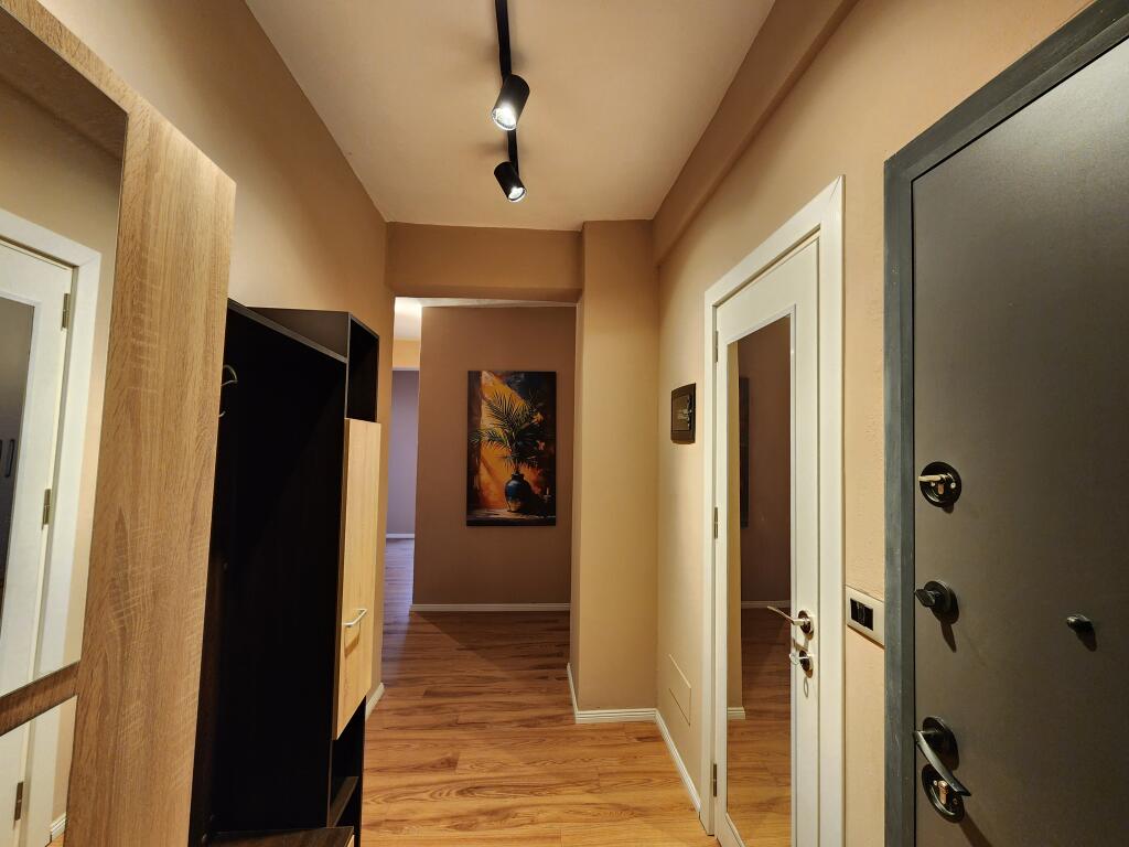 I am selling the apartment near the police in Durres