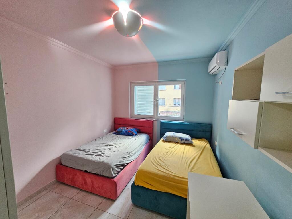 Apartament Me Qera 2+1 Tek rruga elbasanit