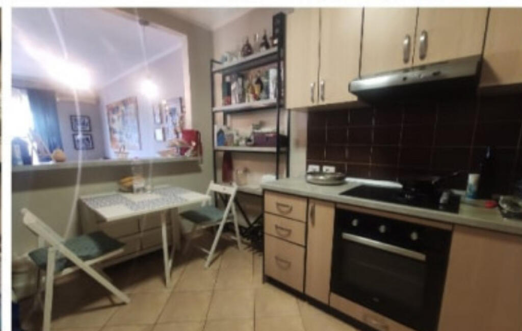 Jepet apartament 1+1 me qera tek rruga frosina plaku