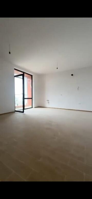 Shitet Apartament 1+1 – Bulevardi i Ri, Tiranë