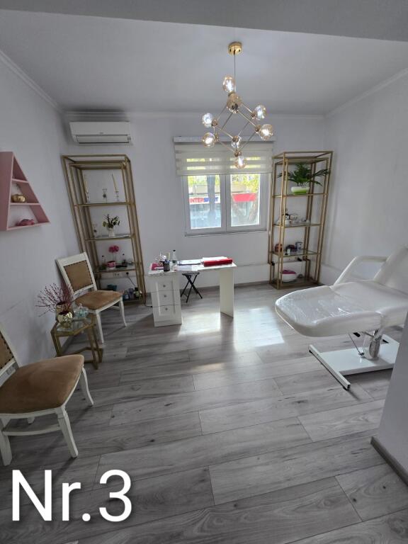 2+1 apartment for rent in Myslym Shyr suitable for business