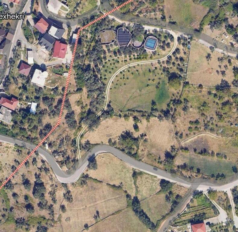 LAND FOR SALE – FIELD – SURREL
