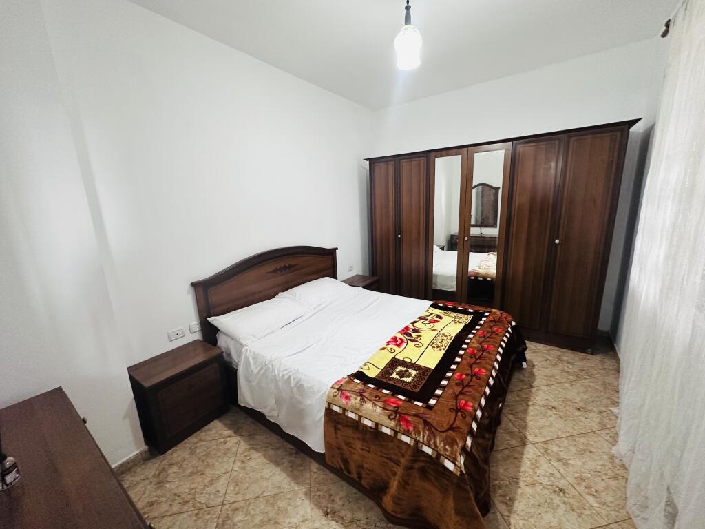 Jepet Me Qera Apartament 1+1+1 Ballkon