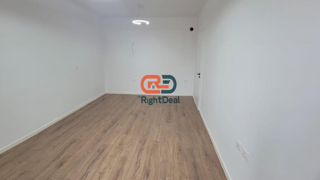 Ne Don Bosko, Shitet Apartament 1+1, Me Orientim Dhe Planimetri Perfekte!