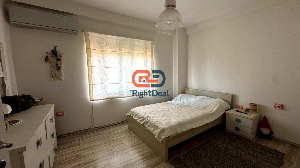 Ne Porcelan, Jepet Me Qira Apartament 2+1 I Mobiluar!!