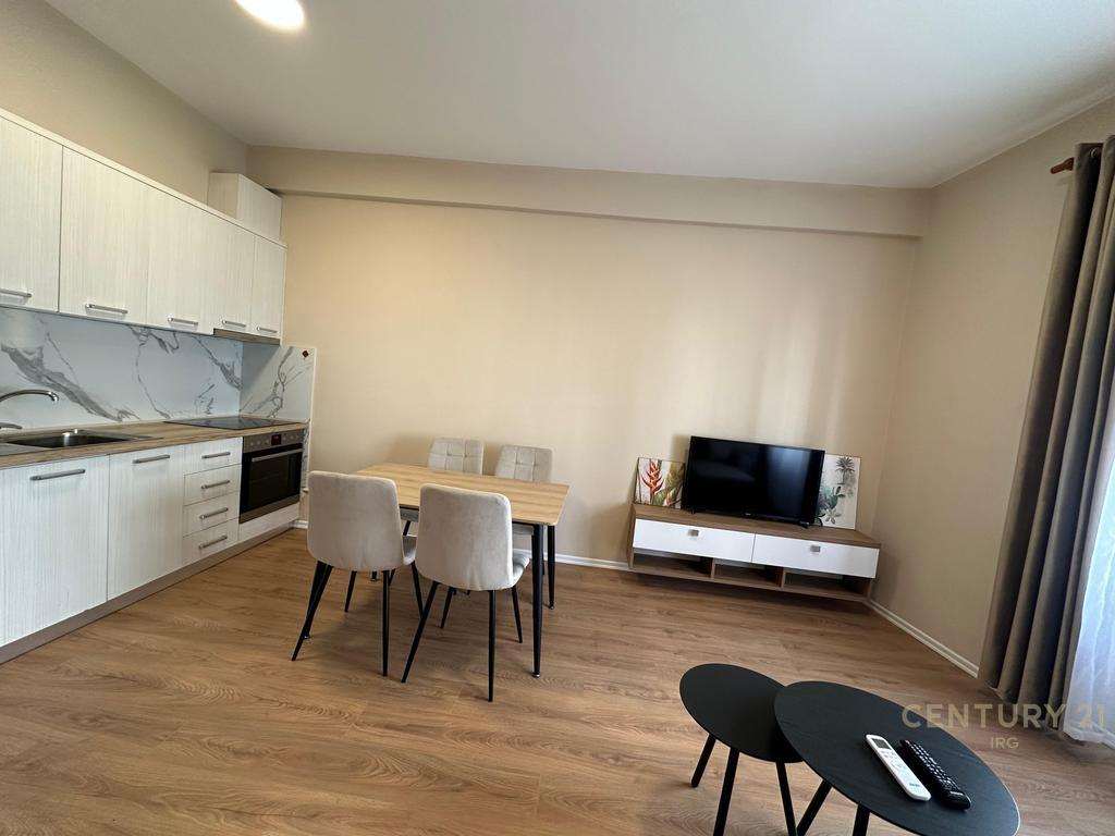 APARTAMENT 1+1 PER QIRA TEK KOMPLEKSI KONTAKT! 600 € /Muaj