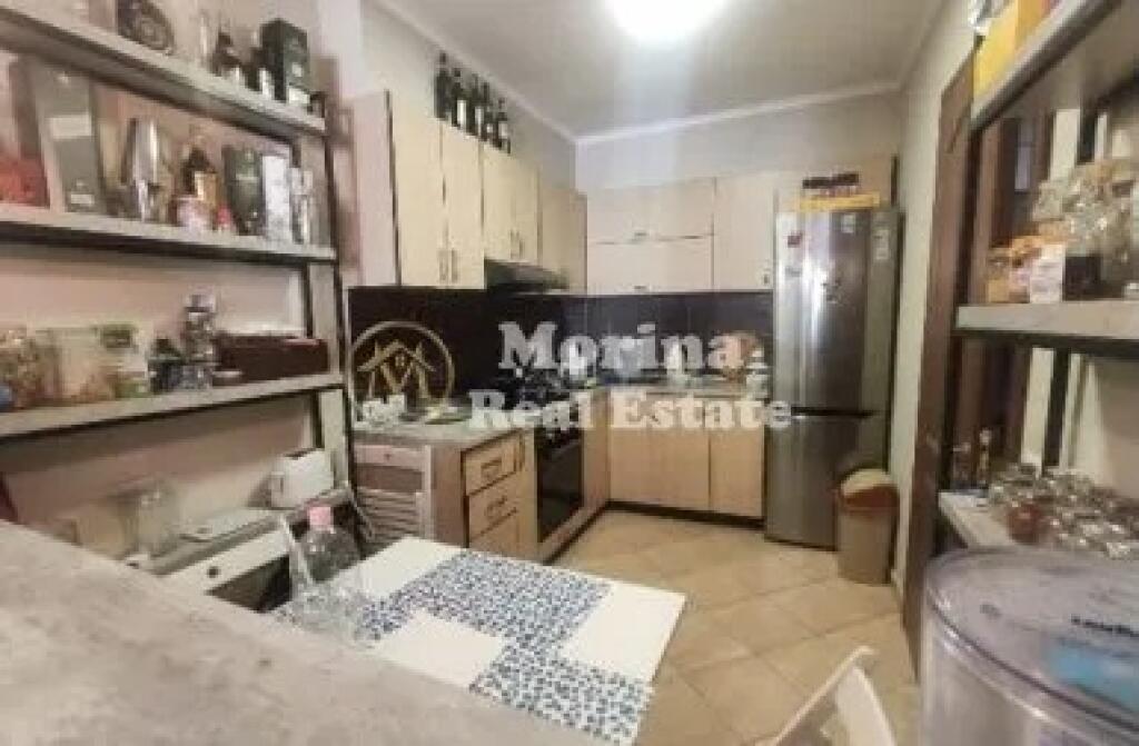 Affitto, Appartamento 1+1, a 21 Dhjetori, 500 Euro