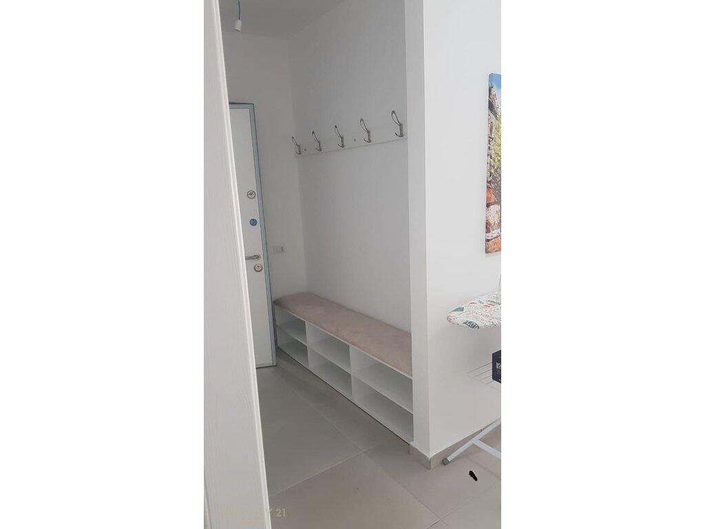 JAPIM ME QIRA APARTAMENT 2+1+2+ POST PARKIMI, TEK ASL (SPITALET)
