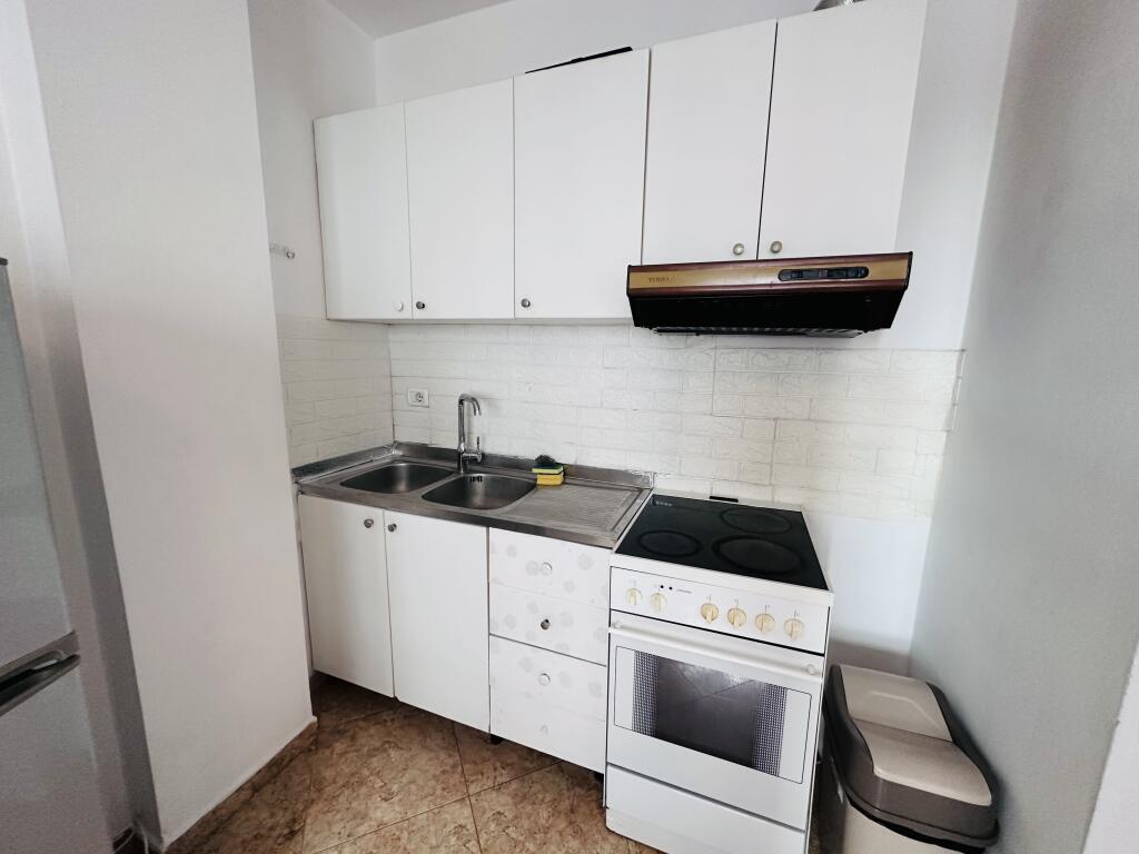 Jepet Me Qera Apartament 1+1+1 Ballkon