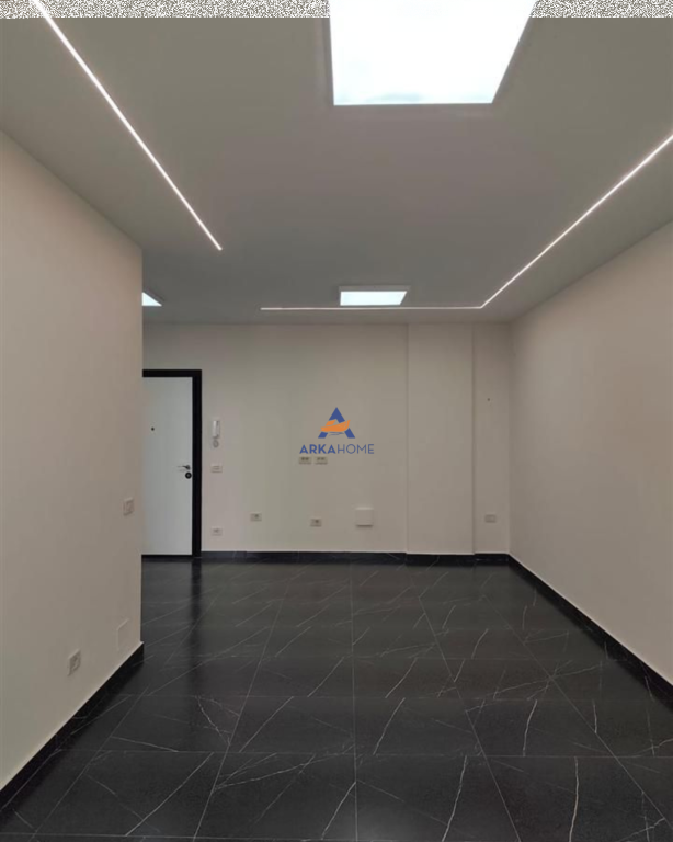 UFFICIO IN AFFITTO 75M2 "AL GOLDEN TOWER RESIDENCE, MINE PEZA" 550 EURO