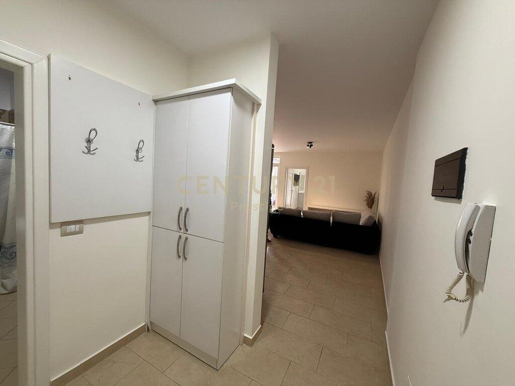 APARTAMENT 2+1 ME QIRA PRANE LION PARK, TIRANE!