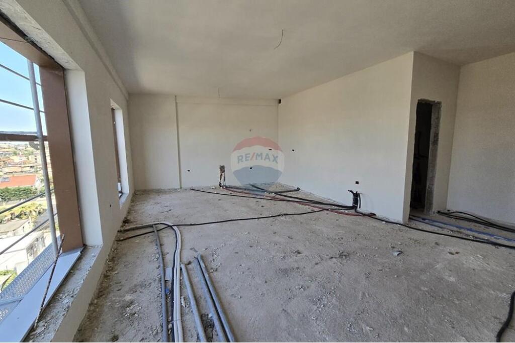 Apartament 2+1+2 ne shitje tek Bulevardi i Ri
