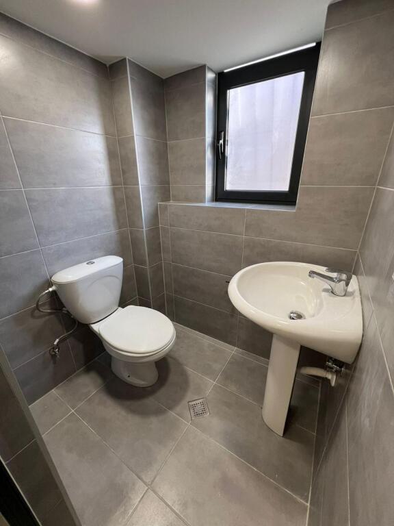 Premises for sale by the road Stadium Dinamo !