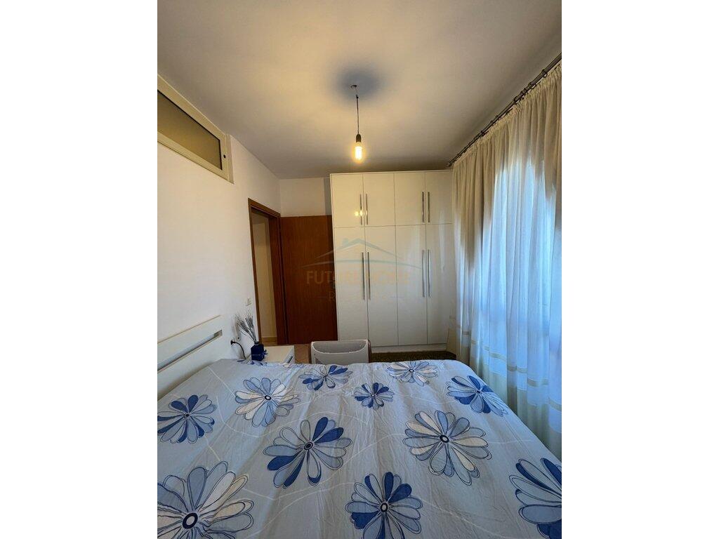 Qera, Apartament 2+1, Fresk