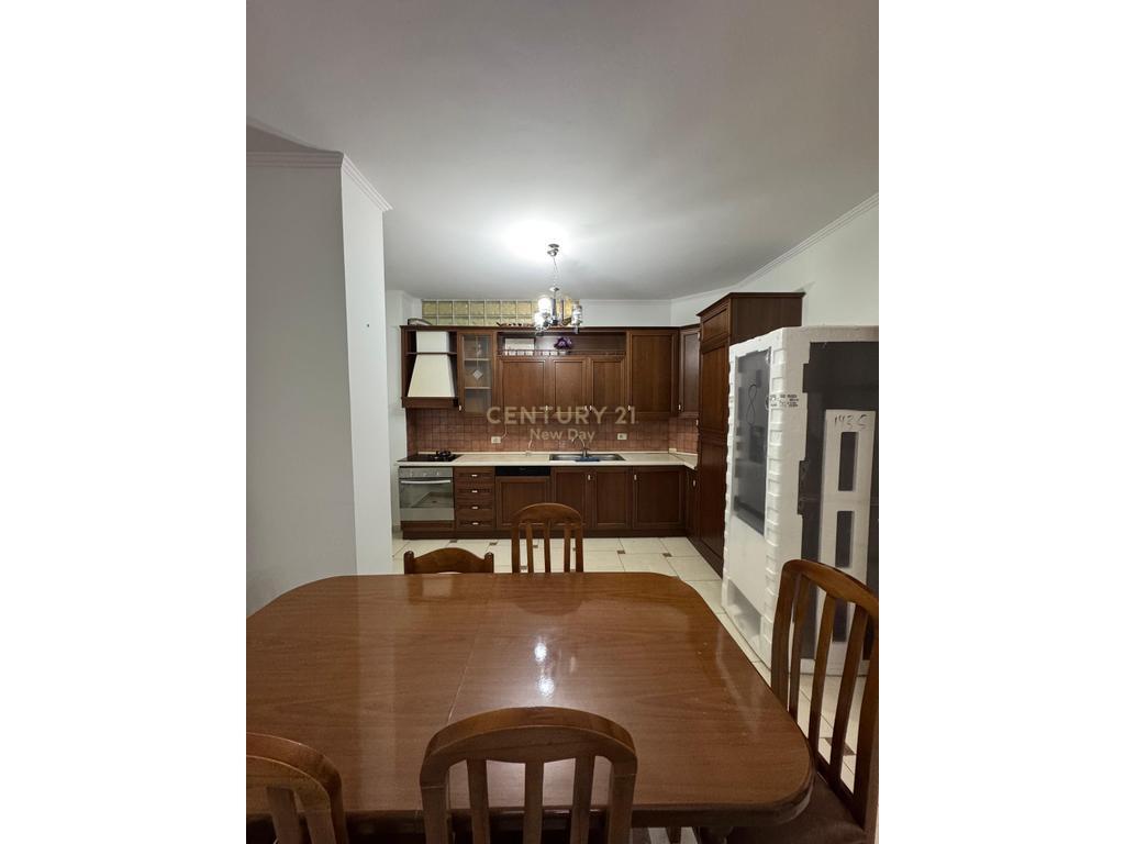 Appartamento 3+1+2 in affitto nella zona del Vecchio Quartiere.