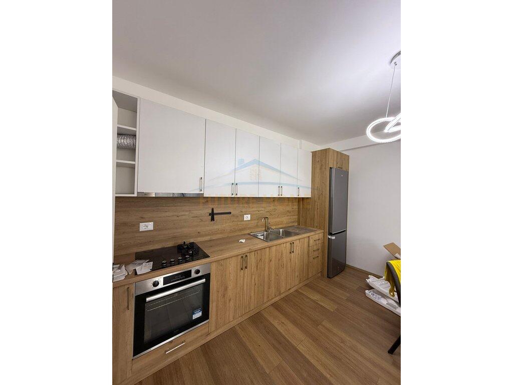 Qera, Apartament 2+1, Vila L, Tirane.