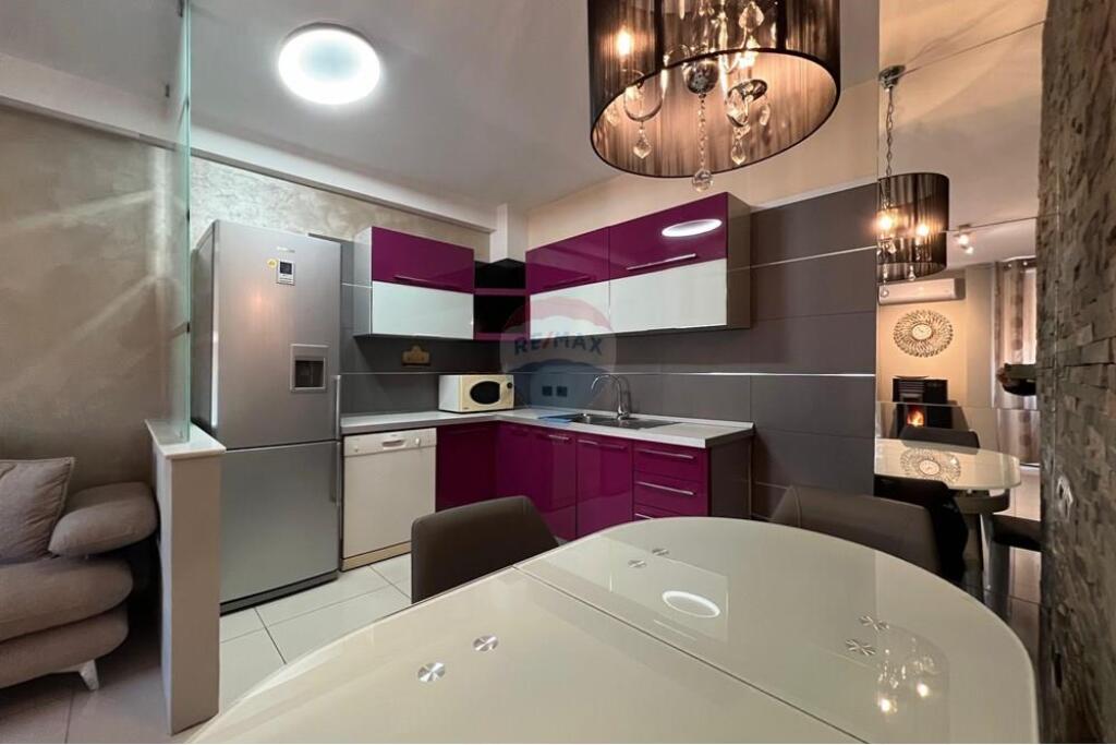 APARTAMENT 3+1 ME QIRA PAZARI I RI