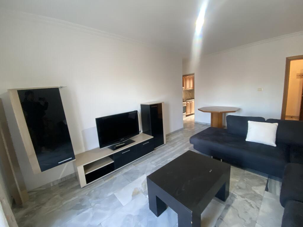 Jepet me qira apartament 2+1 ne laprake
