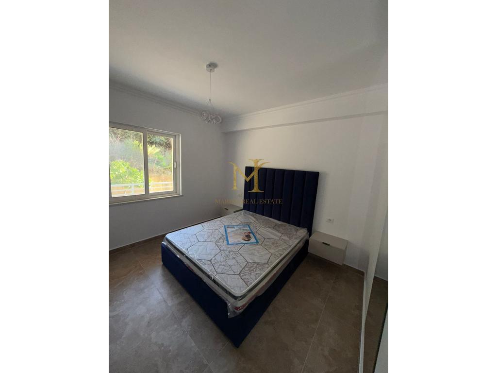 APARTAMENT 1+1 , ME PAMJE DETI NE SHKEMBIN E KAVAJES !