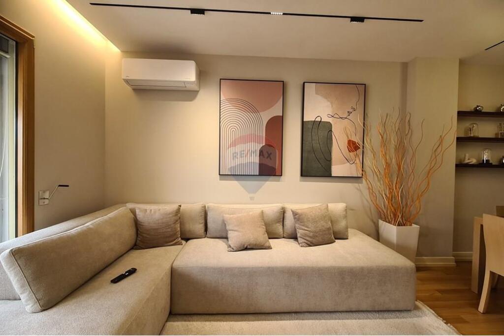 Liceu Artistik, Tirane, Apartament per Qira