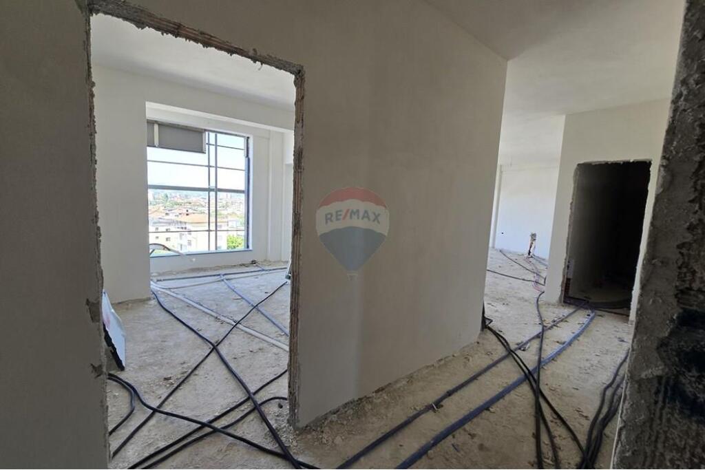 Apartament 2+1+2 ne shitje tek Bulevardi i Ri !