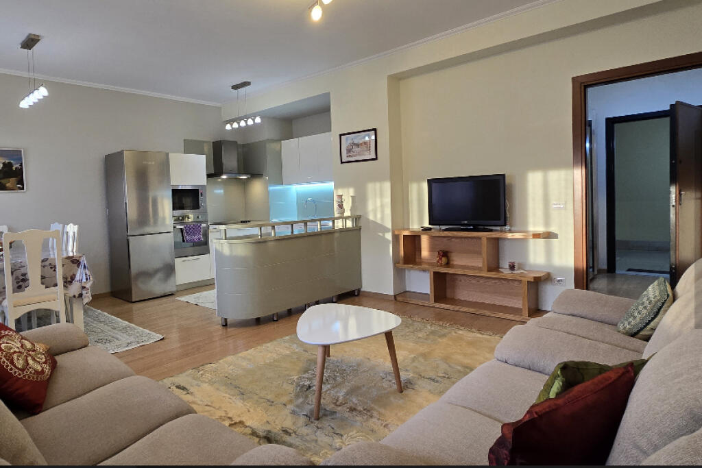 Jepet apartament 2+1+2 tek pazari ri , sheshi avni rustemi