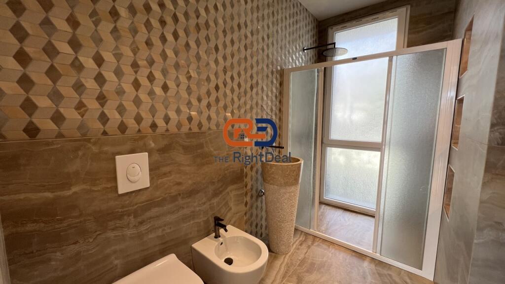 Vicino al Palazzo delle Brigate, Appartamento 3+1+2 Perfetto per Vivere in Vendita!!