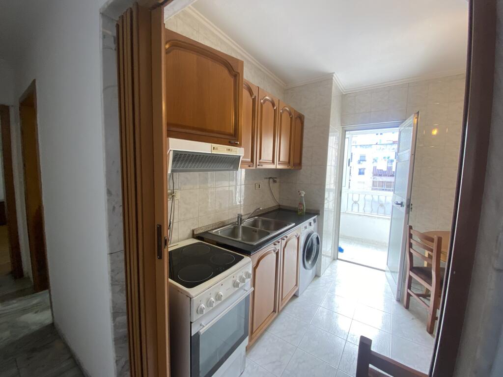 Jepet me qira apartament 2+1 ne laprake