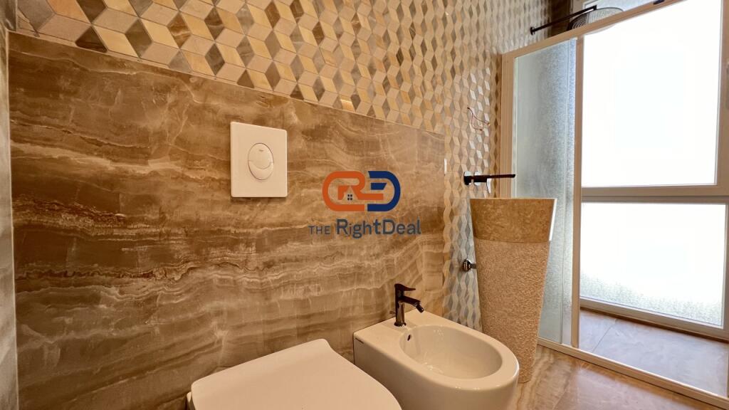 Vicino al Palazzo delle Brigate, Appartamento 3+1+2 Perfetto per Vivere in Vendita!!
