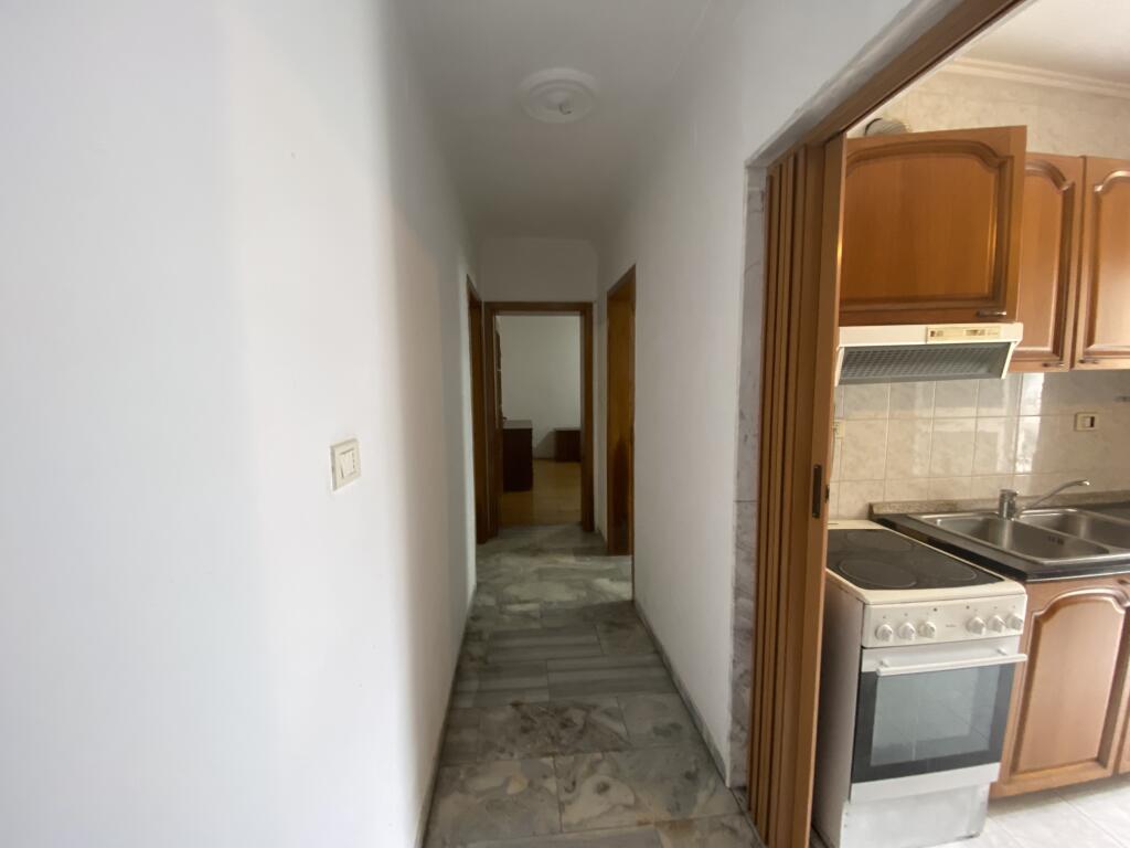 Jepet me qira apartament 2+1 ne laprake