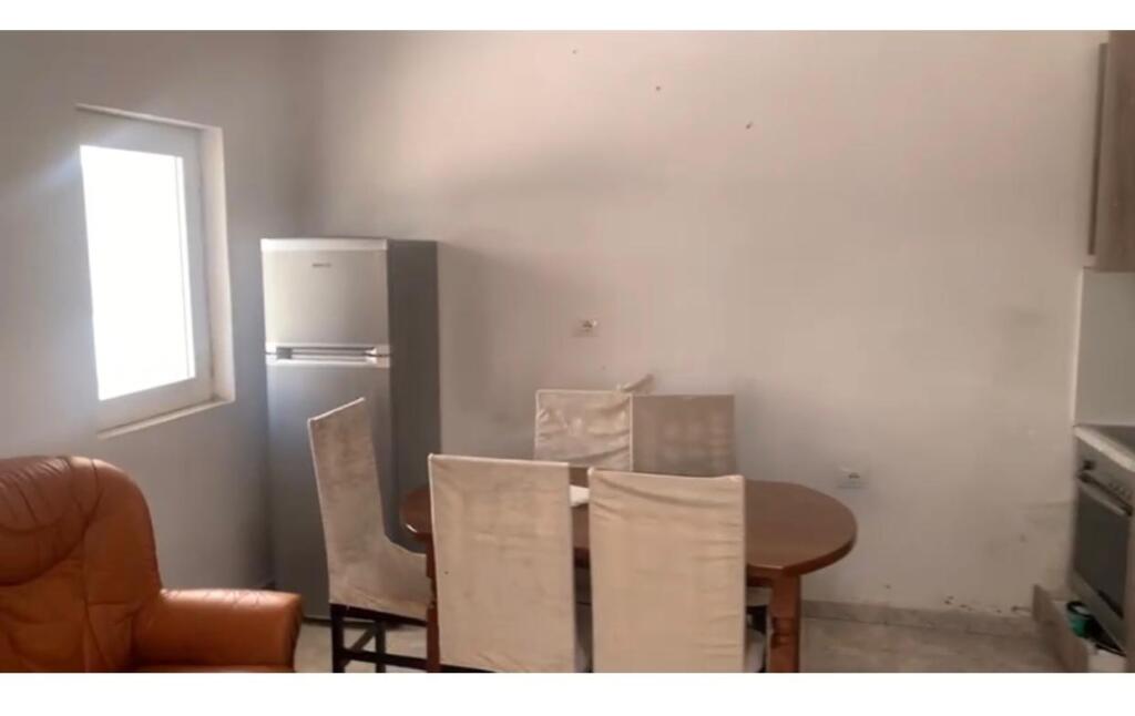Jepet Apartament me qera