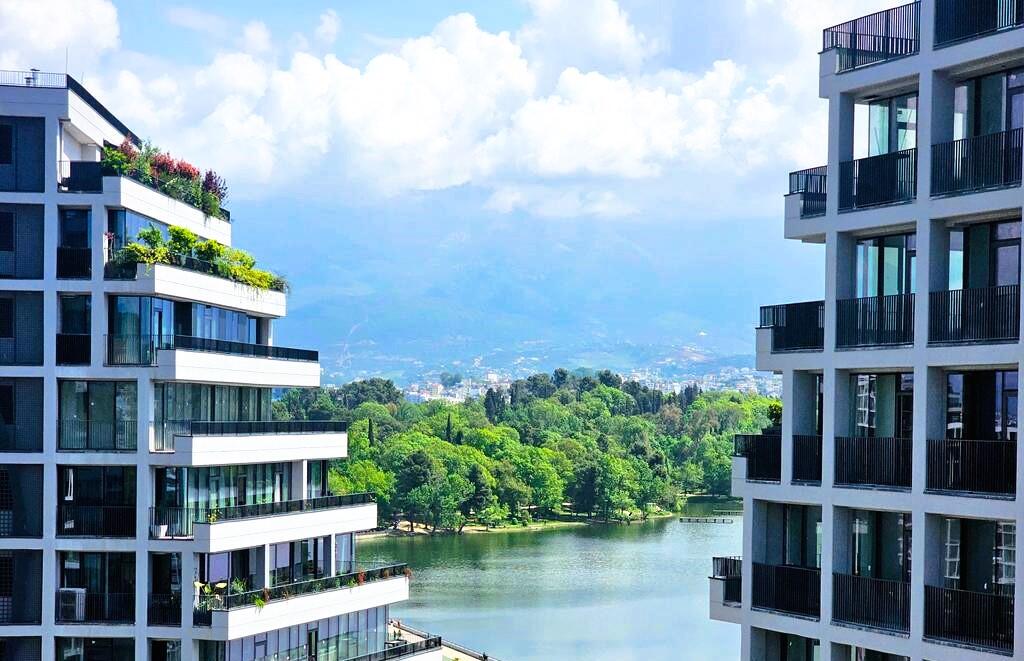 OFFICE + PARKING SPACE FOR RENT AT LAKE VIEW RESIDENCES.