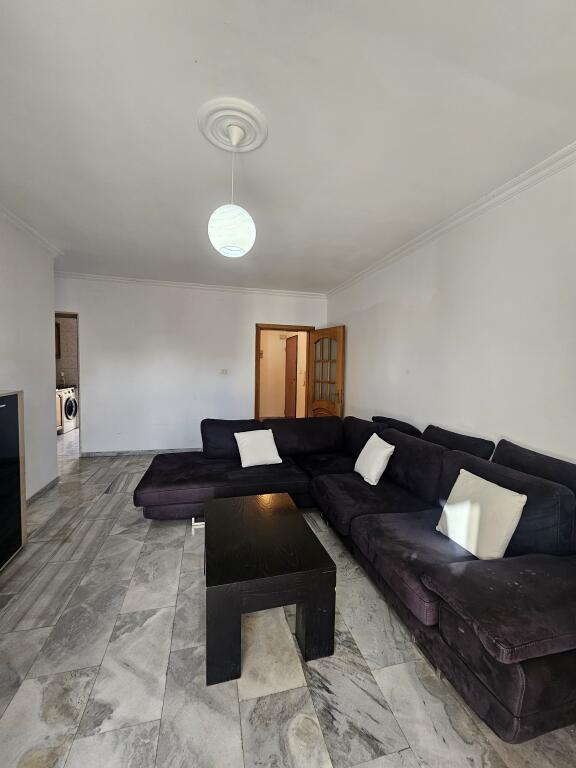 Affittasi: *2+1+2 BALCONI  *(📍Laprake  - su strada principale)* - 6° piano - *600€/mese* - Sup.127m² || Arredato