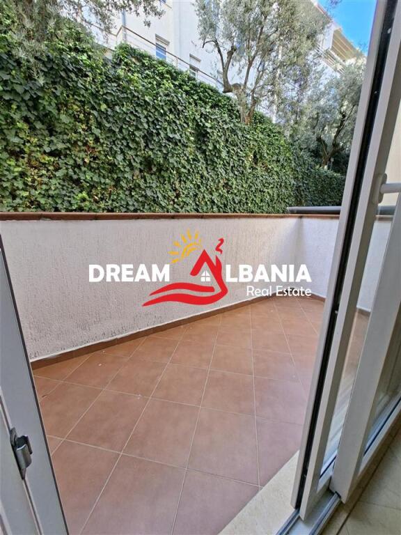 Shitet Apartament Duplex 3+1+2, Residenca Kodra e Diellit ( ID 4131471)