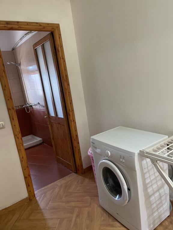 Affittasi Appartamento 2+1+1 con Balcone