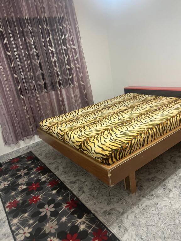 Affittasi 1+1 KOMBINAT PIANO 1 casa privata 35.000 lek